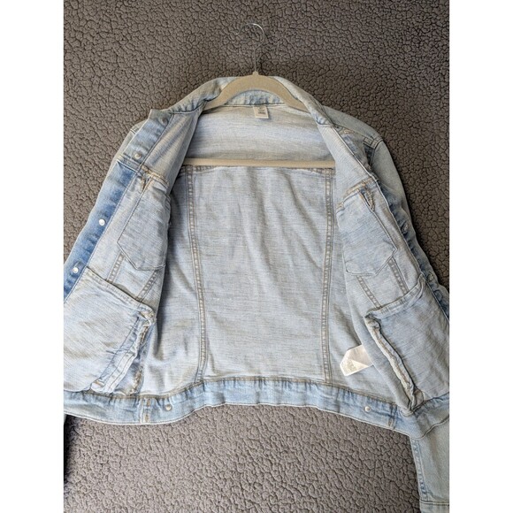 H&M &Denim Women's Jacket Light Wash Distressed Front Double Pocket Button Sz 8 - Picture 8 of 10
